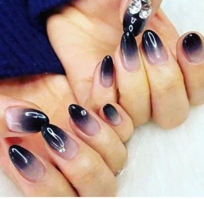 Midnight ombré nail