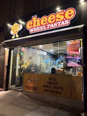 Storefront & Close to B/D/F/M trains