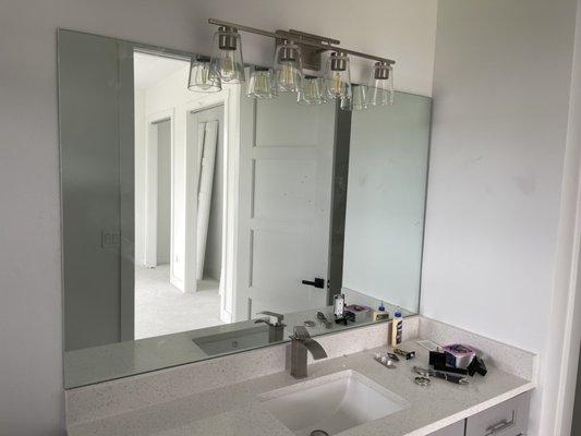 Frameless mirror