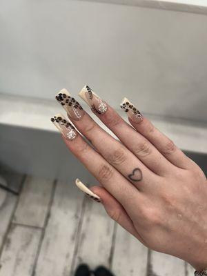 Lush Nail Bar - Grant Park