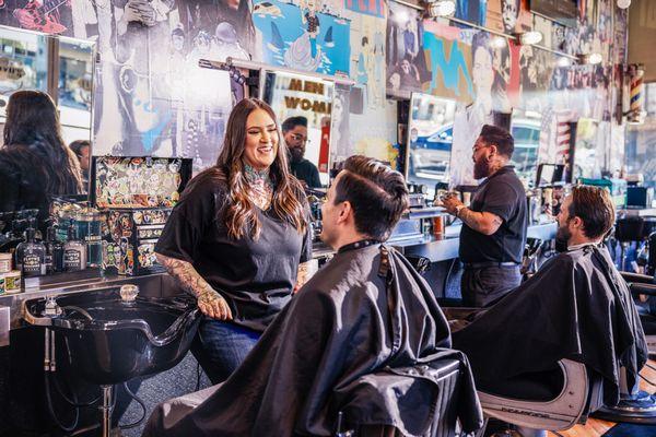 Floyd's 99 Barbershop