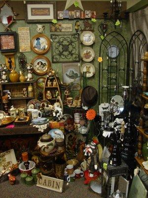 Another vendor on 2nd floor - mostly reproduction and craft related stuff.