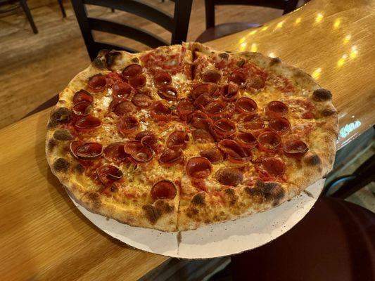 "Pepperoni" (shredded mozz, oregano, pepperoni)