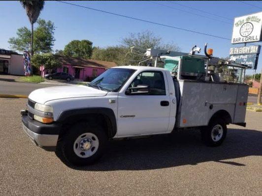 Service truck able to help any small vehicle.