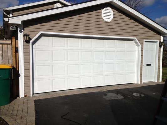 Northern Door Garage Door Corp
