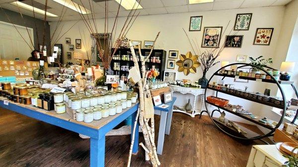 Great store with quality products. A must stop when in Cambria.