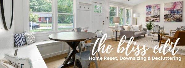 Clutter-free lifestyle. Joyful spaces. Breakfast nook and casual living room.