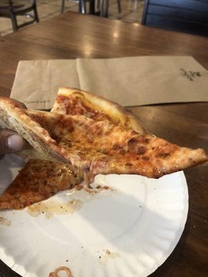 Fresh, and perfect crust! One bite & and traveled back to NYC