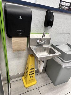 2022.04.16 tiny washing station