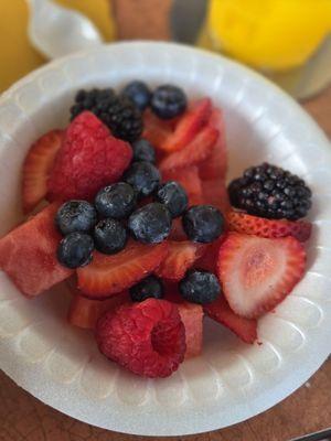 Complementary fruit bowl
