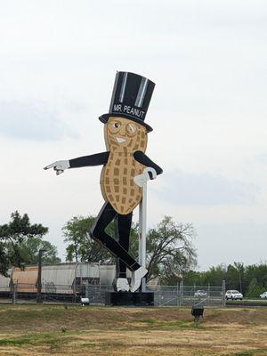 World's Largest Mister Peanut