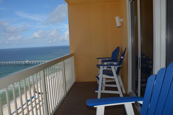 Fantastic views of the Gulf and the Pier! Perfect for viewing the fireworks on July 4th, Labor Day and other special events.