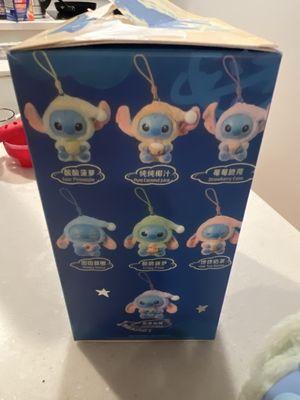 The side of the box is misprinted and cut off.