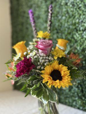 I asked for something "not too smelly" bc the partner is uber sensitive to scents; they did great!