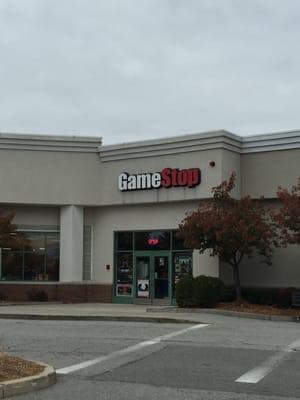 Game Stop of Framingham -- Framingham Mall : 400 Cochituate Road / Route 30, Framingham Storefront