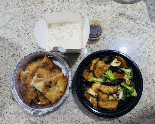 Scallion Pancakes, General Tso's Chicken and white rice