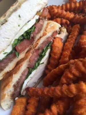 chicken mozzarella panini