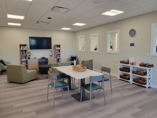 Gallus patient living room.