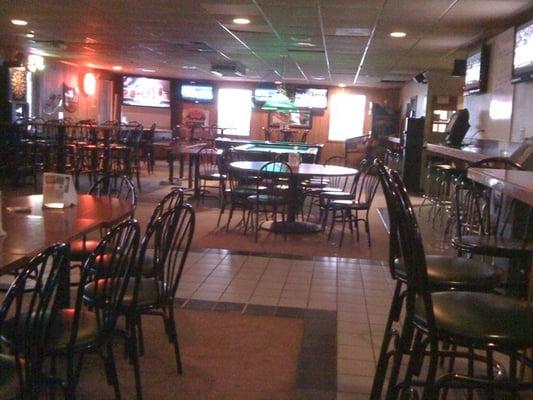 Down Under Bar & Grill