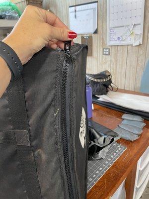 Upgraded zippers on pizza bags