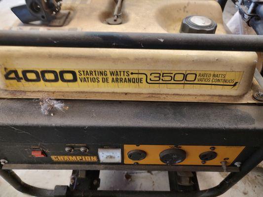 Got old generator working again. Needs a new fuel tank after installing new carb.