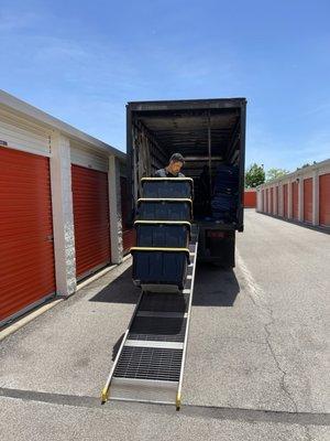 Reyes Transport Services