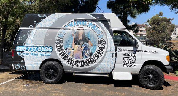 Barking Paws Dog Spa