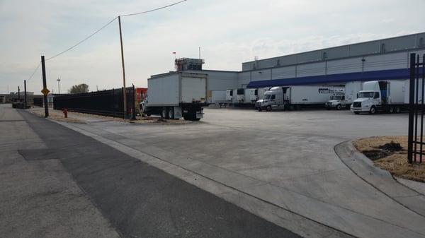 Lots of room for Semi Trucks.