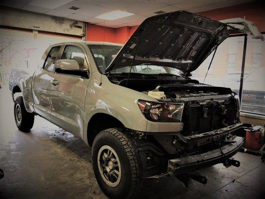 Toyota Tundra|Custom Paint Job