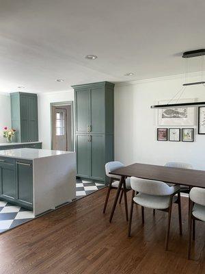 Oldwood Custom Cabinets