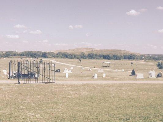 Riverside Gardens Cemetery