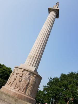 Illinois Centennial Memorial Column