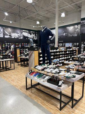 DICK'S Sporting Goods