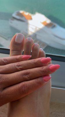 Gel-x fingernails, regular toe polish