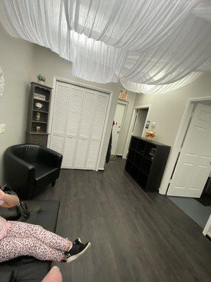 waiting area for color process