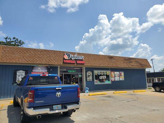 Dixon Smoke Shop