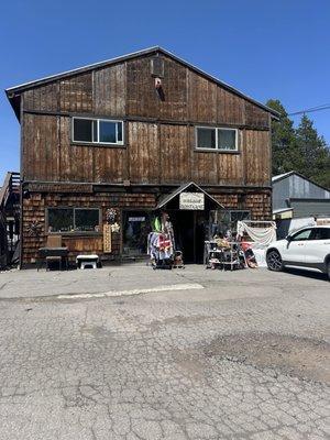 Unique Boutique - Viviane's Vintage & Vogue