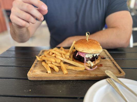 Woody’s Backyard Grill