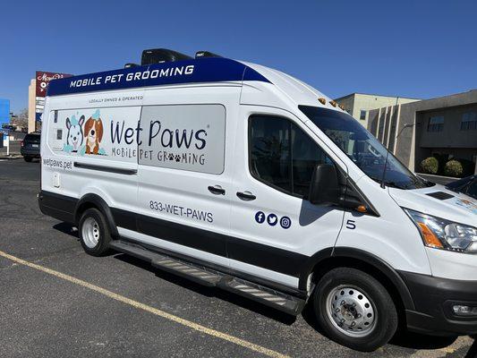 Wet Paws Mobile Pet Grooming