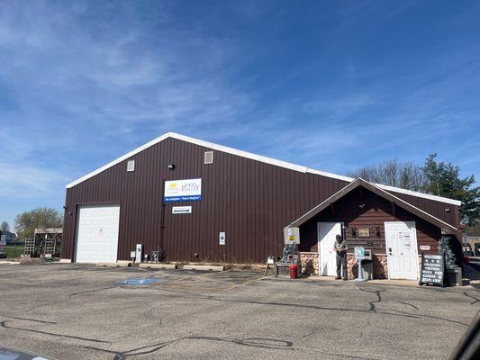 Algonquin-L I T H Food Pantry
