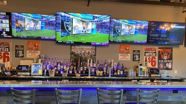 Tipsy's Bar and Pizza