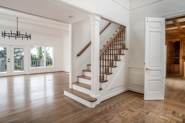 Trosky Elite Painting