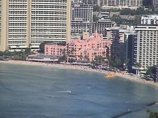 Waikiki Beach-Royal Hawaiian Hotel