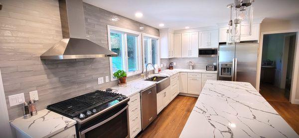 Interstate Custom Kitchen And Bath Inc