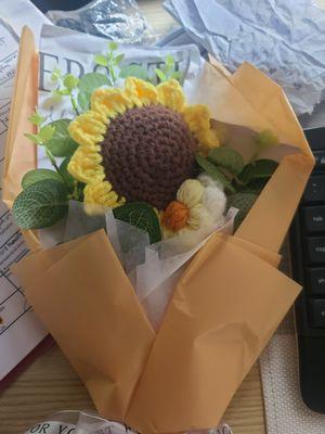 Cheesy knitted flower