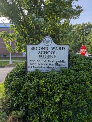 Second Ward School Historical Marker, Charlotte