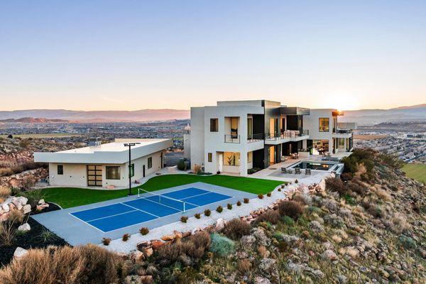 405 E. Nichols Peak Road