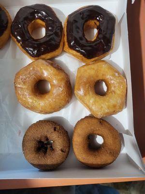 This is Shipley's Donuts on a Sunday 11-23 2025 9:30 a.m.
