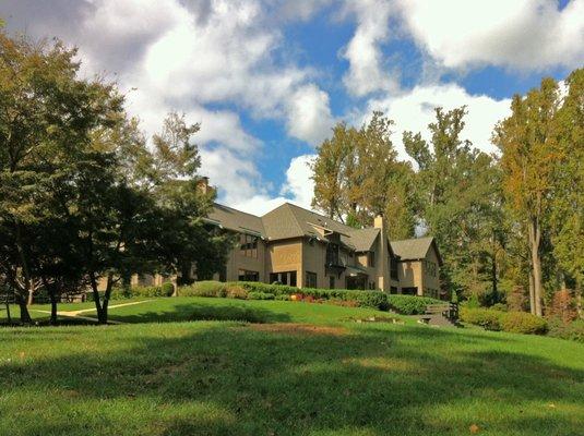 Alt Breeding Associates