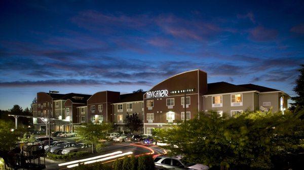 Best Western Plus Navigator Inn & Suites
